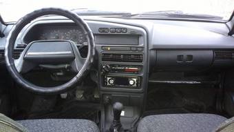 2010 Lada 2114 Pictures