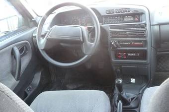2010 Lada 2114 Photos