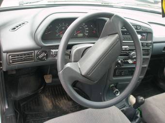 2011 Lada 2114 Pictures