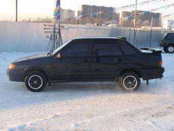 2010 Lada 2115 Pictures