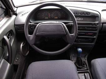 2010 Lada 2115 Images