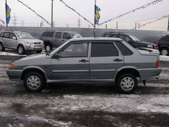 2011 Lada 2115 Pictures