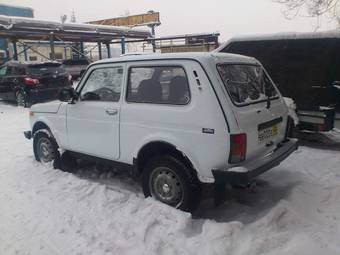 2010 Lada 2121 4X4 NIVA Wallpapers