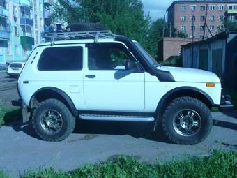 2010 Lada 2121 4X4 NIVA Images