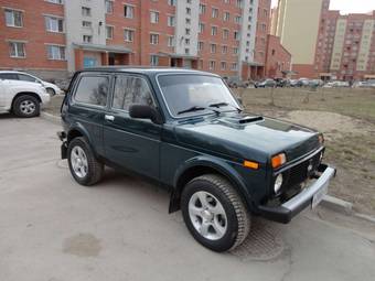 2010 Lada 2121 4X4 NIVA Wallpapers