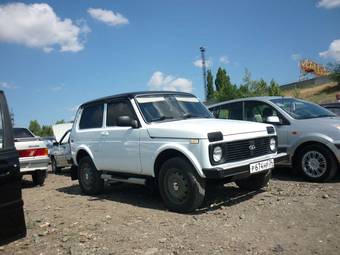 2010 Lada 2121 4X4 NIVA Photos