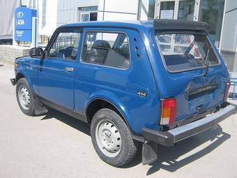 2011 Lada 2121 4X4 NIVA Pictures