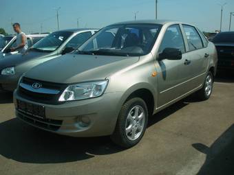 2012 Lada Granta Photos