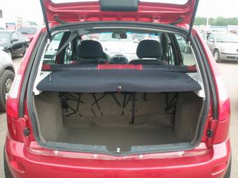 2010 Lada Kalina Hatchback Pictures