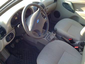 2011 Lada Kalina Hatchback Images