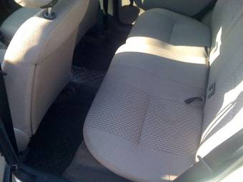 2011 Lada Kalina Hatchback Pictures