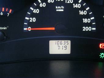 2011 Lada Kalina Hatchback Pics
