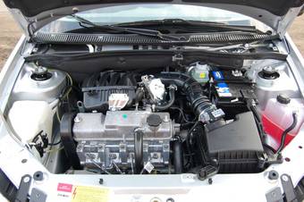 2012 Lada Kalina Hatchback Pictures
