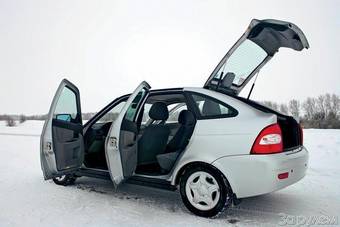 2008 Lada Priora Hatchback Photos