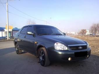 2009 Lada Priora Hatchback Pictures