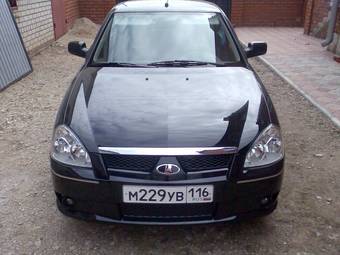 2010 Lada Priora Hatchback Pictures