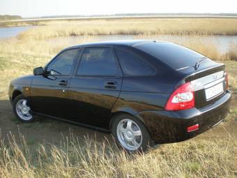 2010 Lada Priora Hatchback Pictures