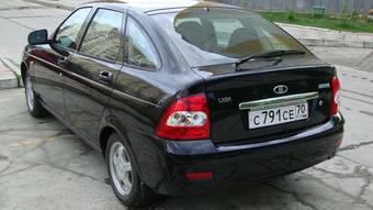 2010 Lada Priora Hatchback Pictures