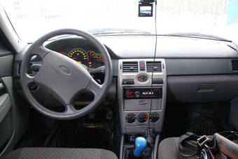 2010 Lada Priora Hatchback Photos