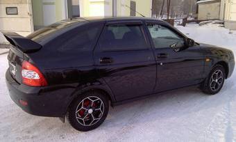2010 Lada Priora Hatchback Pictures