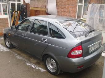 2010 Lada Priora Hatchback Pictures