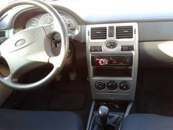 2010 Lada Priora Hatchback Images
