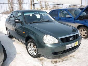 2010 Lada Priora Hatchback Pictures