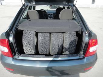 2010 Lada Priora Hatchback Images