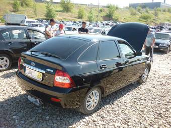 2010 Lada Priora Hatchback Pictures