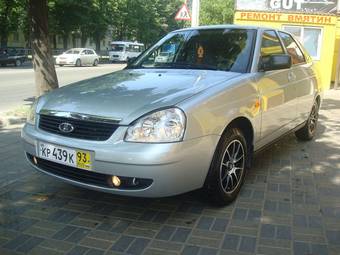 2010 Lada Priora Hatchback Pictures