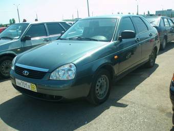 2010 Lada Priora Hatchback Pictures