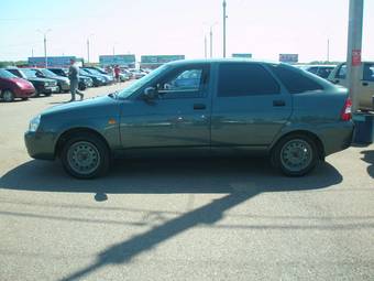 2010 Lada Priora Hatchback Photos