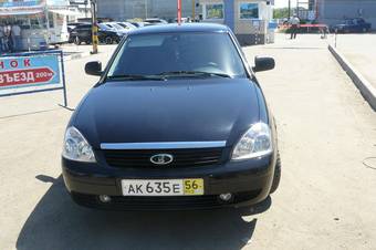 2010 Lada Priora Hatchback Pictures