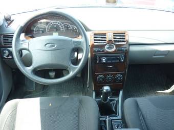 2010 Lada Priora Hatchback Images