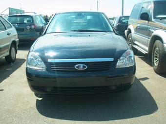 2010 Lada Priora Hatchback Pictures