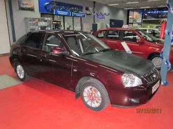 2011 Lada Priora Hatchback Pictures