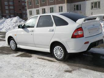 2011 Lada Priora Hatchback Photos