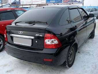 2011 Lada Priora Hatchback Pictures