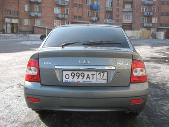2011 Lada Priora Hatchback Photos