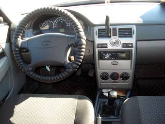 2011 Lada Priora Hatchback Pictures