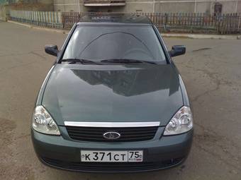 2011 Lada Priora Hatchback Pictures