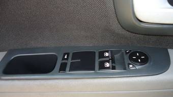 2011 Lada Priora Hatchback Pictures