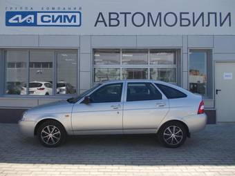2011 Lada Priora Hatchback Images