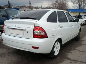 2011 Lada Priora Hatchback Pictures