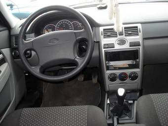 2011 Lada Priora Hatchback Photos
