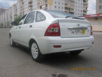 2011 Lada Priora Hatchback Pictures