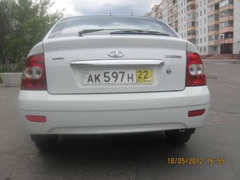 2011 Lada Priora Hatchback Images