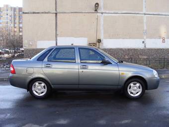 2008 Lada Priora Sedan Pictures