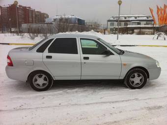 2010 Lada Priora Sedan Pictures