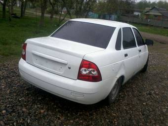 2010 Lada Priora Sedan Pictures